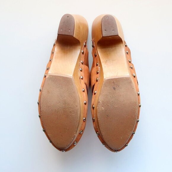 Rangonii of Florence Italian Tan Leather Gold Horse-bit Wooden Clogs / Mules 9 - Picture 5 of 16
